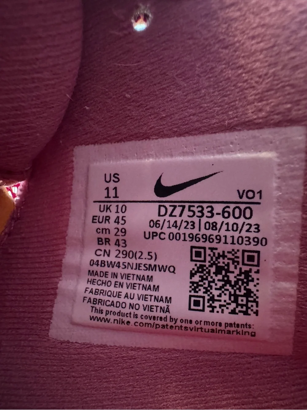 Nike Giannis Immortality 3 Mens Size 11 Pink Athletic Basketball Shoes Sneakers